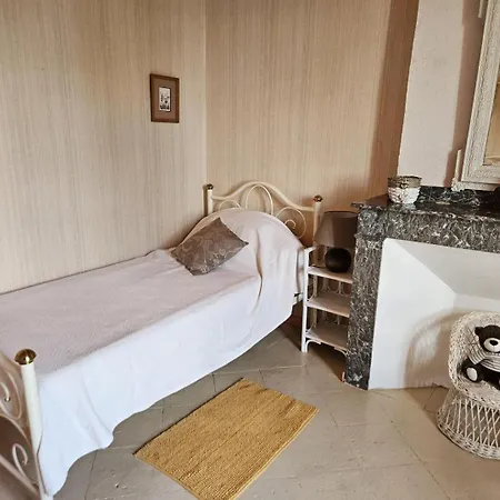 Dom wakacyjny Roumanieu Le Saint-Gauzens