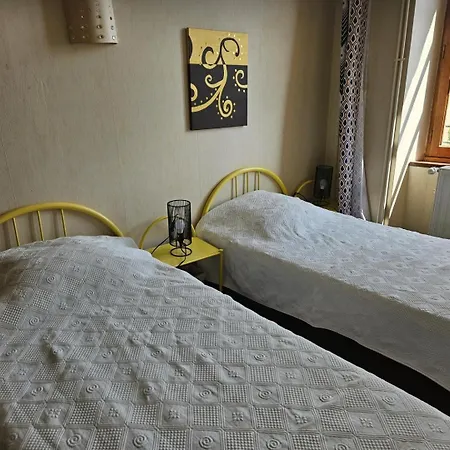 Ferienhaus Roumanieu Le *