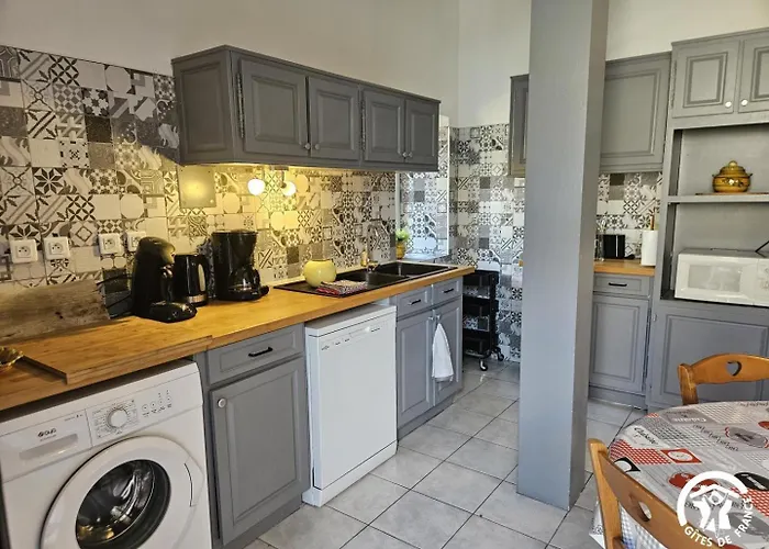 度假居 Roumanieu Le *