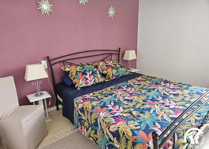 Roumanieu Le 度假居 *